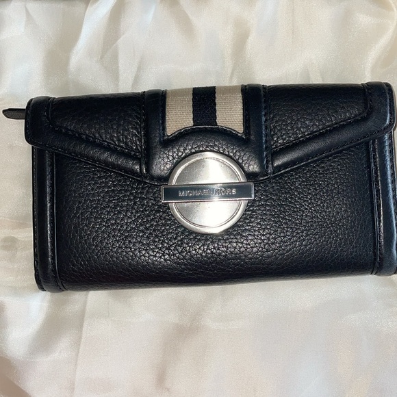 Michael Kors Satchel Bag and Wallet Set - Picture 2 of 8